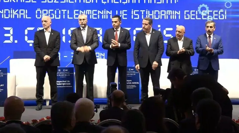 Çalışma Meclisi toplandı! Asgari ücret, emekli maaşı, kıdem tazminatı masada! Bakan Işıkhan'dan açıklama-2