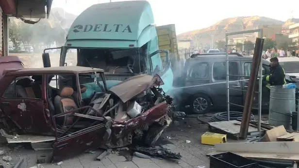 Son dakika: Gaziantep ve Mardin'deki kazalar yürek yakmıştı! 2 TIR ve otobüsün sürücüleri tutuklandı-7