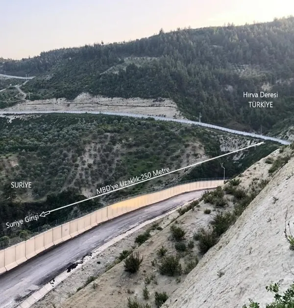 hatayda-mehmetciklerin-dikkati-sayesinde-suriyeden-turkiyeye-kazilan-tunel-tespit-edildi-1619861638461.jpg Hatay'da Mehmetçiklerin dikkati sayesinde Suriye'den Türkiye'ye kazılan tünel tespit edildi-3