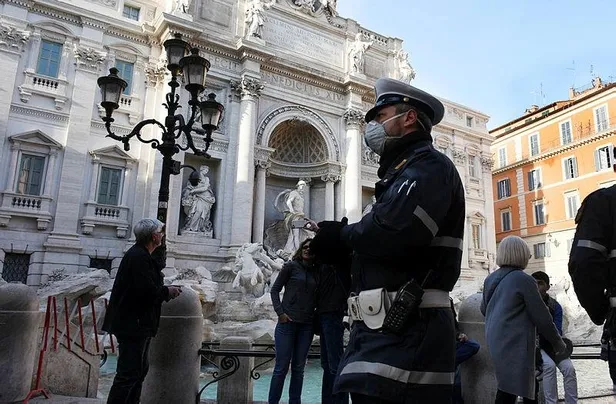 Son dakika: İtalya'da koronavirüs nedeniyle ölenlerin sayısı 827'ye yükseldi-2