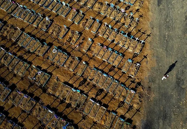 Son dakika: Koronavirüs nedeniyle son 24 saatte Brezilya'da 1185, Meksika'da 947 kişi öldü-2