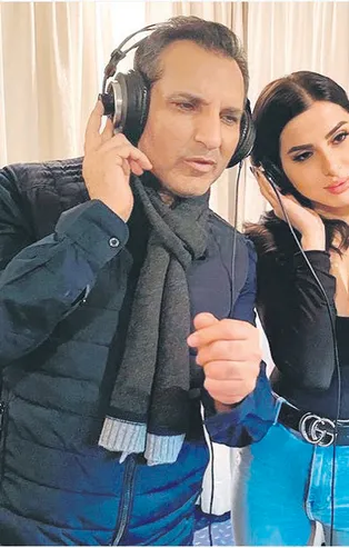 Rafet El Roman, Rus güzel Meltem Anastasia'nın gönlünü çaldı