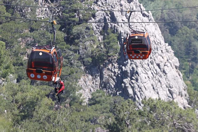 CHP'li Deniz Yavuzyılmaz'ın teleferik yalanı elinde patladı: "Asılsız iddialara itibar etmeyiniz"-2