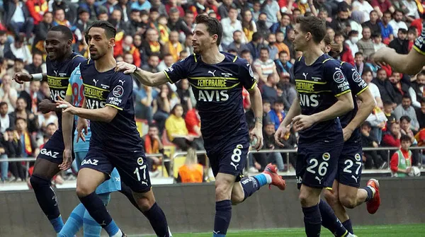 super-ligde-dikkat-ceken-istatistik-fenerbahce-ile-galatasaray-zirvede-ama-1649328801244.jpg Süper Lig'de dikkat çeken istatistik! Fenerbahçe ile Galatasaray zirvede ama...-3
