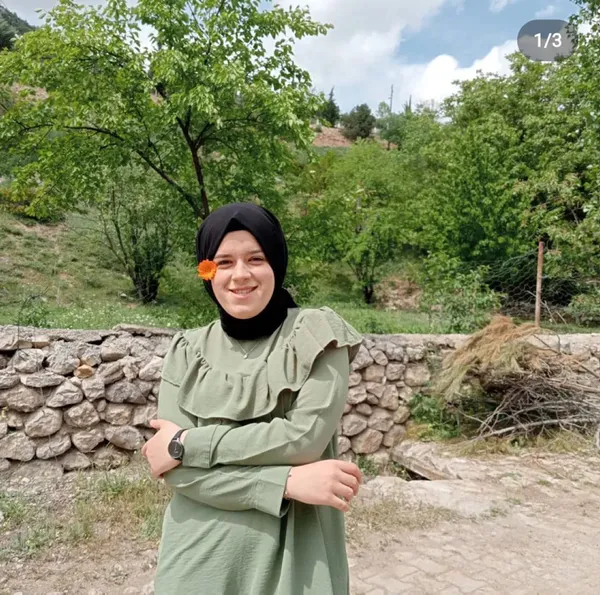 sunnet-dugununde-kalbinden-vurulup-olen-beste-kocakin-katili-olan-maganda-tutuklandi-1657791972221.jpg Sünnet düğününde kalbinden vurulup ölen Beste Koçak'ın katili olan maganda tutuklandı-4