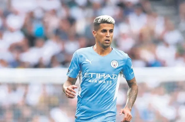 Hırsızların yeni hedefleri futbolcular oldu! Saldırıya uğrayanlar kervanına Joao Cancelo da katıldı!
