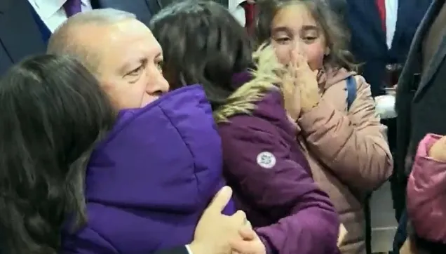 AK Parti'den büyük beğeni toplayan reklam filmi! Sembol eserler sahnede