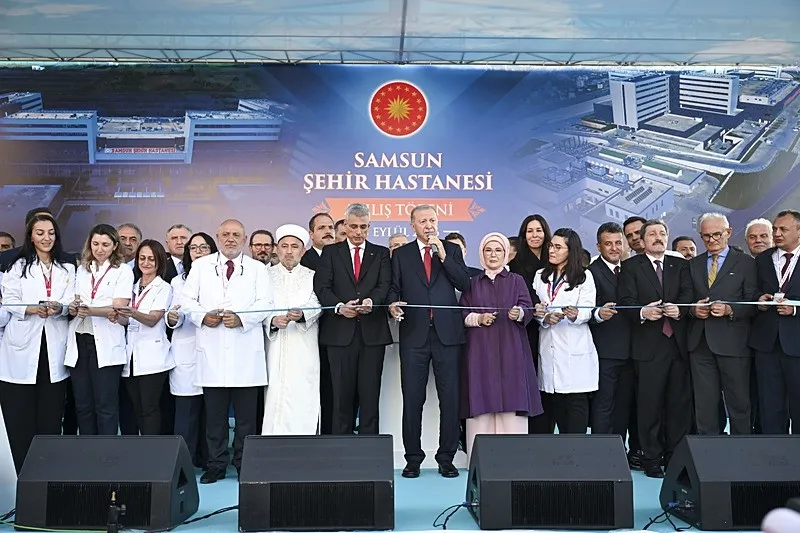 baskan-erdogan-samsunda-sehir-hastanesini-acti-milli-irade-mesaji-verdi-darbeler-defteri-kapandi-1789308034992.jpeg Başkan Erdoğan Samsun'da şehir hastanesini açtı milli irade mesajı verdi: Darbeler defteri kapandı!-5