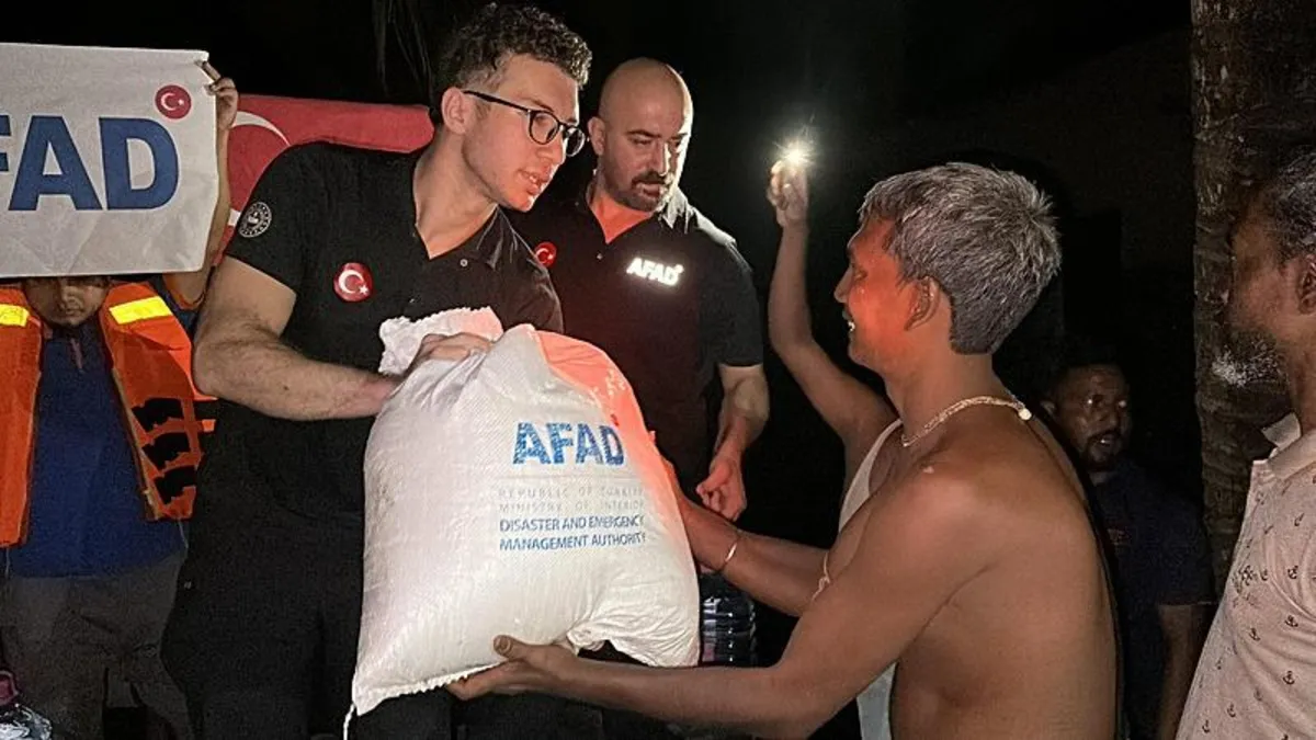 Türkiye'den sel felaketi meydana gelen Bangladeş'e yardım eli!