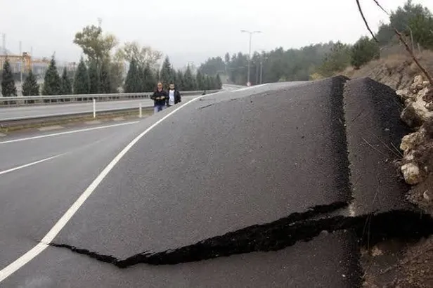 chpli-ankara-buyuksehir-belediyesinden-yine-21b-skandali-asfaltta-bir-kalemde-64-milyon-lira-zarar-ettiler-1625845428279.jpeg CHP'li Ankara Büyükşehir Belediyesi’nden yine 21/b skandalı! Asfaltta bir kalemde 64 milyon lira zarar ettiler-4