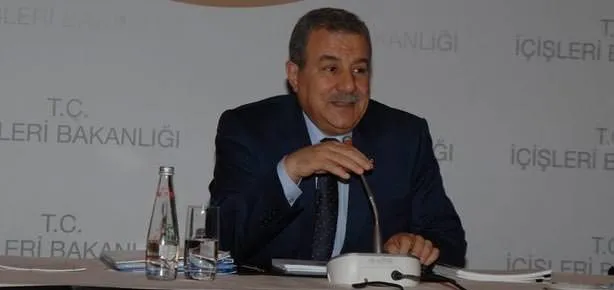 Poster zanlıları hala bulunamadı