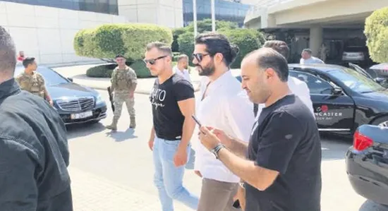 Beyrut gezisini tamamlayan Burak Özçivit krallar gibi uğurlandı-2