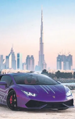 Lamborghini esiri oldu