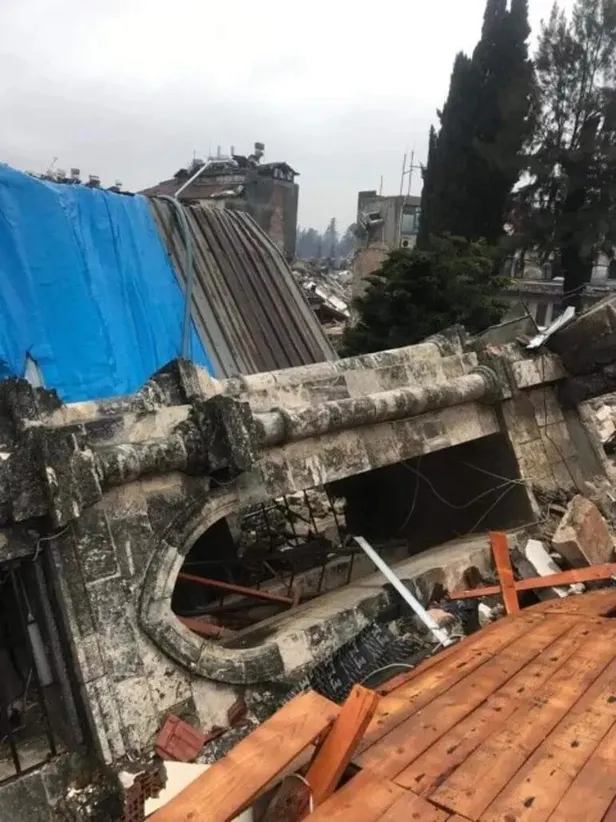 1676380727376.jpeg Antakya'da depremden etkilenen tarihi yapılar yerle bir oldu: "İçimiz her daim buruk kalacak"-7