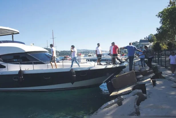 1599605137741.jpeg CHP'li Ekrem İmamoğlu ve Beşiktaş Belediye Başkanı Rıza Akpolat verdiği sözü tutmadı! Bebek iskelesi hala onarılmadı...-2