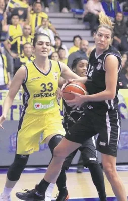 Bayanlar derbisi Fenerbahçe’nin