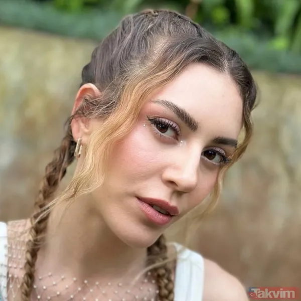 Sinem Kobal Anneler Günü’nde kızlarıyla paylaştı! Kim Milyoner Olmak İster’in yıldızı Kenan İmirzalıoğlu’nun kızlarına bakın... - 4