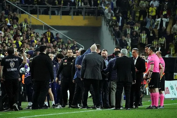 fenerbahce-bitime-4-dakika-kala-buldugu-golle-ankragucunu-devirdi-1681601548140.jpeg