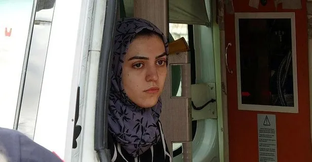 İstanbul Haliç’te suya düşen genç kız iskele çapasına tutunarak yardım bekledi