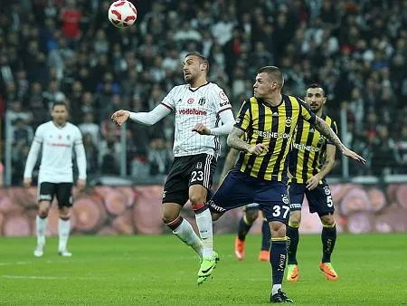 Sow röveşatayı yaptı derbinin seyri değişti-1