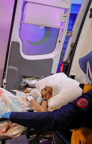 Pitbull saldırısına uğrayan Asiye'den haber var! Yüz felci için kritik operasyon