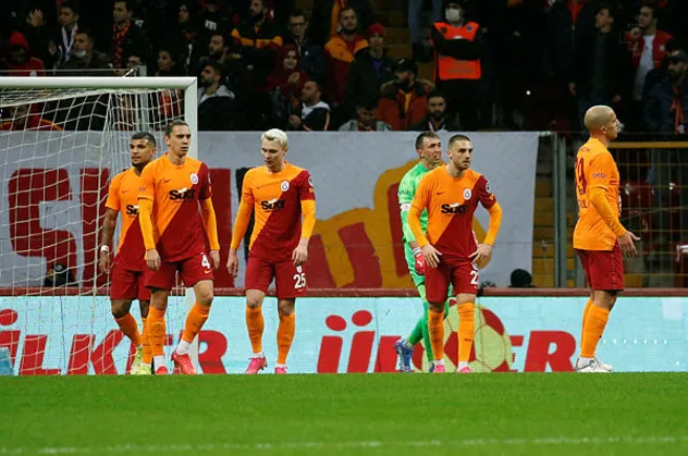 Galatasaray'da Muslera'dan takım arkadaşlarına uyarı