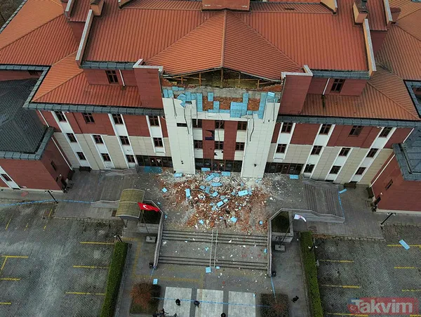 Düzce beşik gibi sallandı! Düzce'de meydana gelen 5,9 büyüklüğündeki depremin ardından vatandaş sokağa döküldü - 13