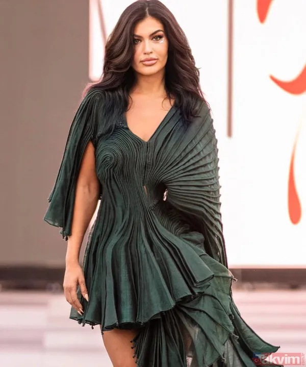 Kısmetse Olur'un Cansel'inden yatakta olay video! 'Noel Anne' oldu yarı çıplak haline sosyal medyada yorum yağdı: "Ne olmuş sana böyle?" - 26