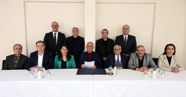 İşte PKK elebaşı Abdullah Öcalan'ın el yazısı ile yazdığı o mektup: Tüm gruplar silah bırakmalı ve PKK kendini feshetmelidir!