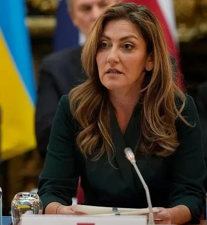 turk-ve-islam-dusmani-dilan-yesilgoz-hollandada-demokrasi-ve-ozgurluk-icin-halk-partisinin-genel-baskani-oldu-1692025401142.jpeg Türk ve İslam düşmanı Dilan Yeşilgöz, Hollanda'da Demokrasi ve Özgürlük İçin Halk Partisi'nin genel başkanı oldu-6