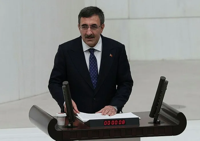 cumhurbaskani-yardimcisi-cevdet-yilmazdan-buyume-mesaji-imfnin-ongorusunu-astik-1702300586610.jpeg Cumhurbaşkanı Yardımcısı Cevdet Yılmaz'dan büyüme mesajı: IMF'nin öngörüsünü aştık-4