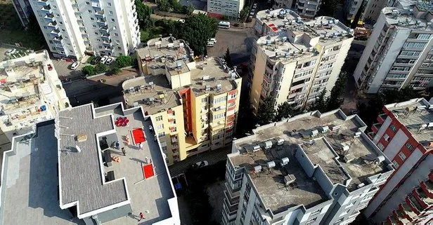 Adana’da salça sezonu başladı, çatılar kırmızıya boyanıyor!