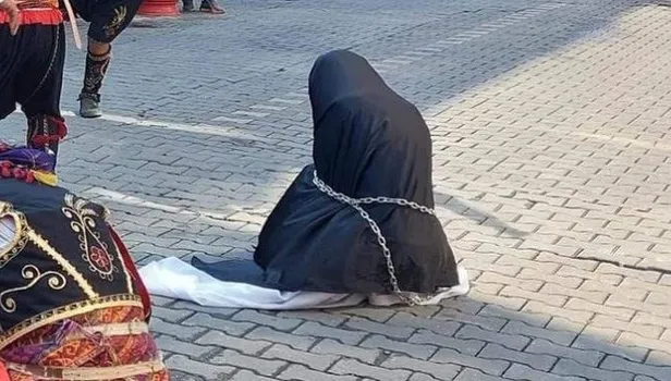 Çağ dışı gösteride son dakika gelişmesi! Edremit Kaymakamı merkeze çekildi!