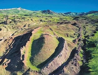 Nuh’un Gemisi heyecanı! Yol çalışmasında tarihe ışık tutan parçalar bulundu