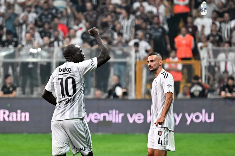 Beşiktaş Dinamo Kiev'i eledi ve gruplara kaldı! - 5