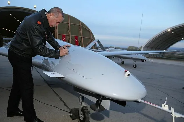 Almanlar şaşkın: "Türkiye nasıl modern silah teknolojisinin lideri haline geldi?" Erdoğan'ın rolüne dikkat çekildi