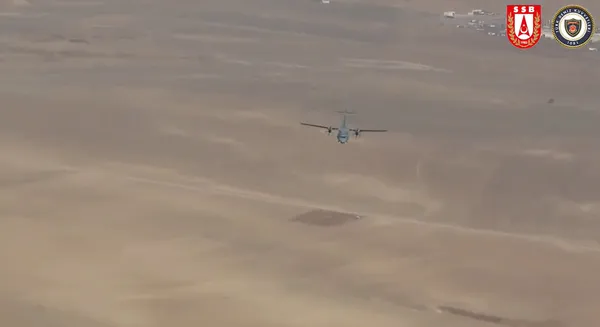 son-dakika-meltem-3-projesi-kapsaminda-gelistirilen-mavi-vatani-koruyacak-ilk-p-72-deniz-karakol-ucagi-teslim-edildi-1607685410087.jpg SON DAKİKA: Meltem-3 Projesi kapsamında geliştirilen Mavi Vatan'ı koruyacak ilk P-72 Deniz Karakol Uçağı teslim edildi-10