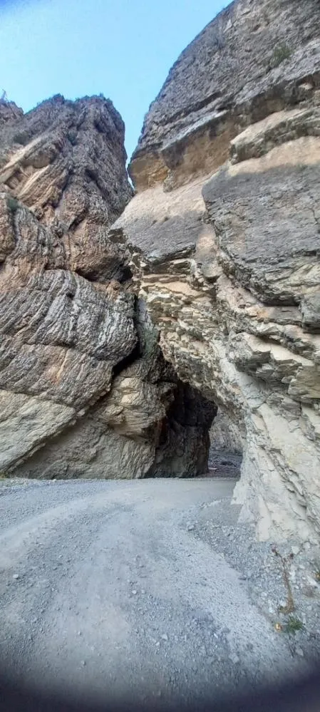 dunyanin-buzugu-artvin-yususfelinde-dagetegi-ve-gumusozu-koyunu-baglayan-ilginc-yol-dikkat-cekiyor-1633332112438.jpg 'Dünyanın büzüğü' Artvin Yusufeli'nde Dağeteği ve Gümüşözü köyünü bağlayan ilginç yol dikkat çekiyor-4