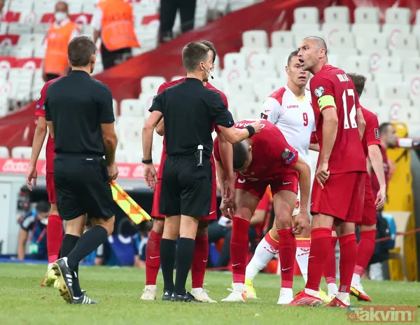 Türkiye - Karadağ maçı sonrası çarpıcı yorum: Yazık oldu - 10