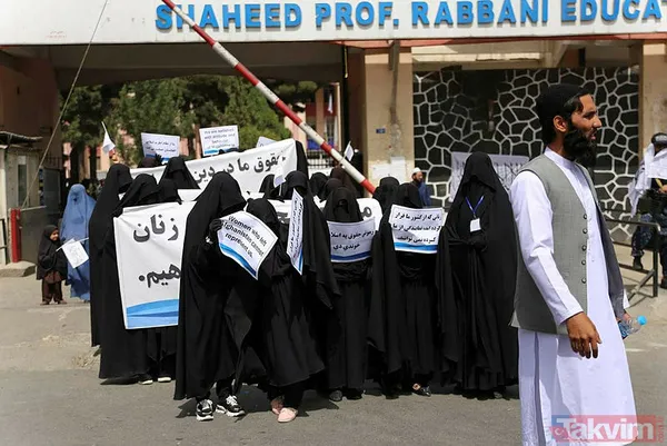 Afgan kadınlar Kabil Eğitim Üniversitesi’nde Taliban’a destek programı düzenledi - 22