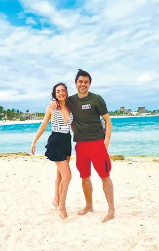 Cansel Elçin ve Zeynep Tuğçe Bayat balayında