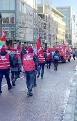 Rusya-Ukrayna savaşı sonrası toparlanamayan Avrupa'da işçiler sokağa indi!