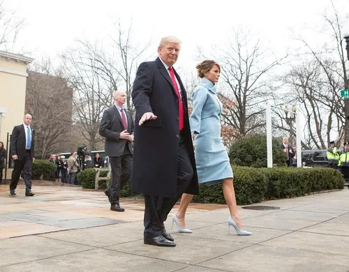 Trump dönemi resmen başladı-5
