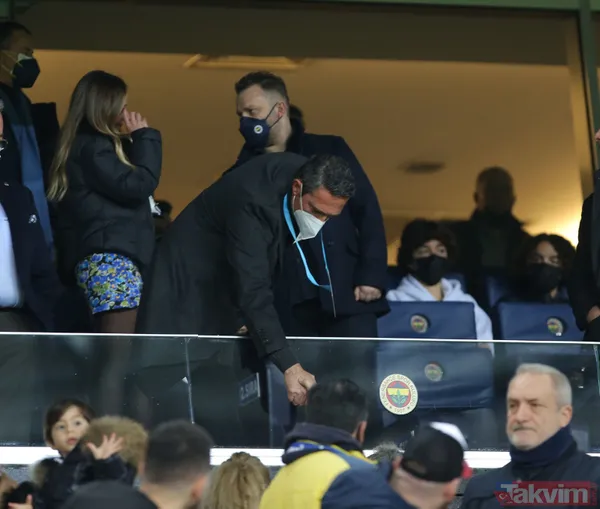 Fenerbahçe-Yeni Malatyaspor maçı sonrası Ali Koç'a tepkiler dinmiyor: Getiremezse koşarak kaçacak - 19