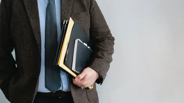 bayramda-noter-adliye-vergi-daireleri-acik-mi-234-mayis-belediye-kaymakamliklar-acik-mi-iste-calisma-saatleri-1651405032992.jpg 3,4 Mayıs Noter, adliye, vergi daireleri açık mı? 🏢BAYRAMDA BELEDİYE, KAYMAKAMLIKLAR AÇIK MI? Çalışma saatleri!-4