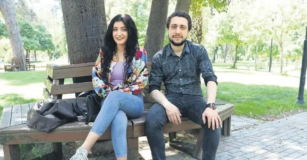 Kız arkadaşıyla sosyal mesafe kuralına uymayan genç: Sevgililere bir şey denmesin