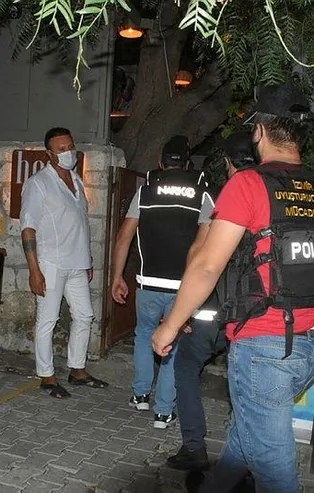 Son dakika: Çeşme'de eş zamanlı narkotik denetimi