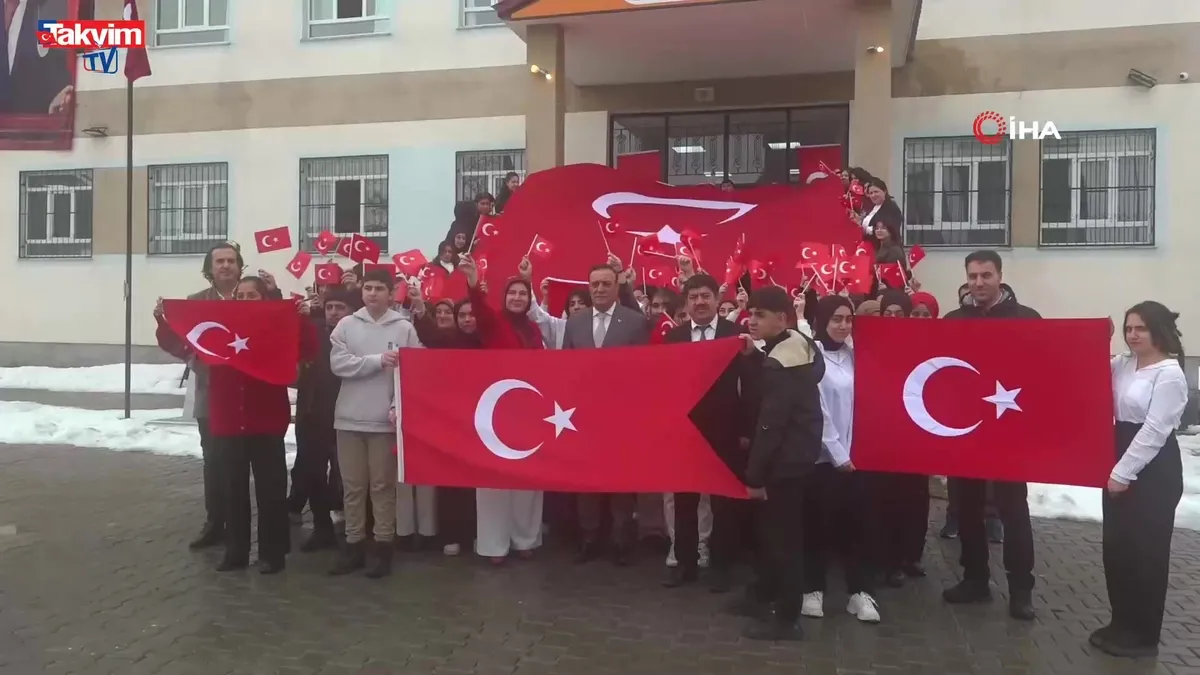 Tatvan’da ilk zil çaldı! Tema bayrak sevgisi!