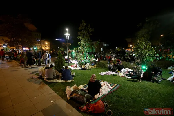 İstanbul'da 5.8'lik deprem sonrası milyonlar sokaklara akın etti! İşte İstanbul'dan kareler... - 9