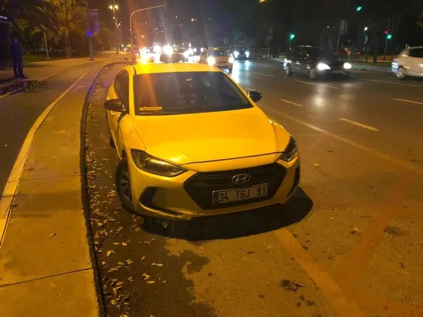 takside-taciz-tartismasi-o-anlar-kamerada-1638171214438.jpg Takside taciz tartışması! O anlar kamerada-2